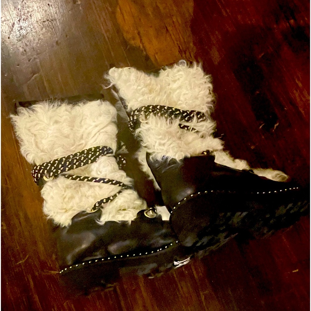 Gently worn..Lace up boots..Great condition
